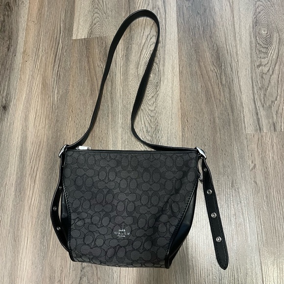 Vintage Style Coach Purse - Excellent Condition! - Picture 1 of 4